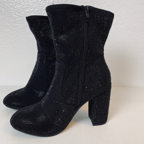 Torrid Stretch Embellished Bootie Size 8.5 WW Black Glass Beads Whimsygoth Bling - Picture 1 of 11